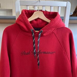 Peak Performance Edvin Bold Red Hoodie